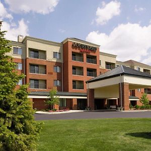 Courtyard By Marriott Akron Stow